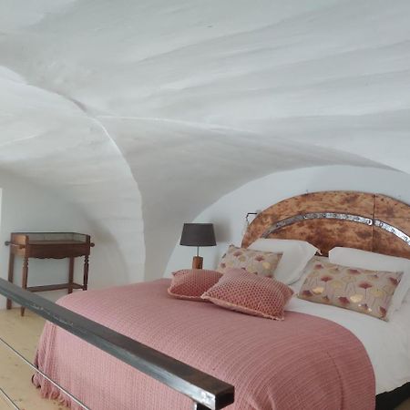 Charme Et Authenticite Dans Une Ferme. Lourmarin Exteriör bild