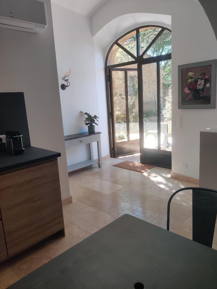 Charme Et Authenticite Dans Une Ferme. Lourmarin Exteriör bild