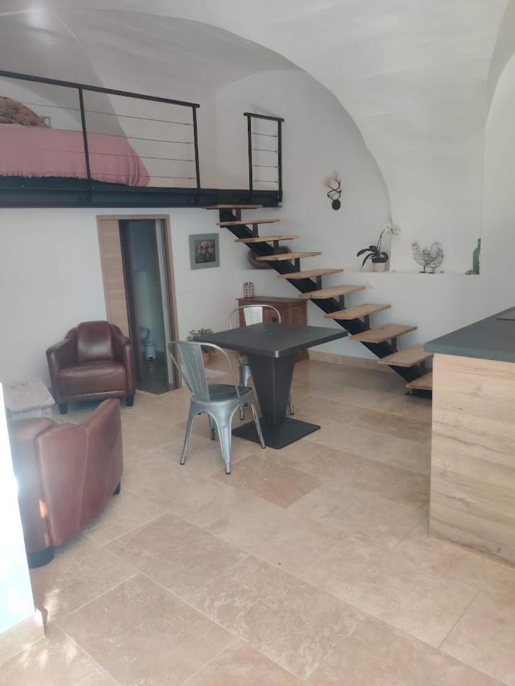 Charme Et Authenticite Dans Une Ferme. Lourmarin Exteriör bild